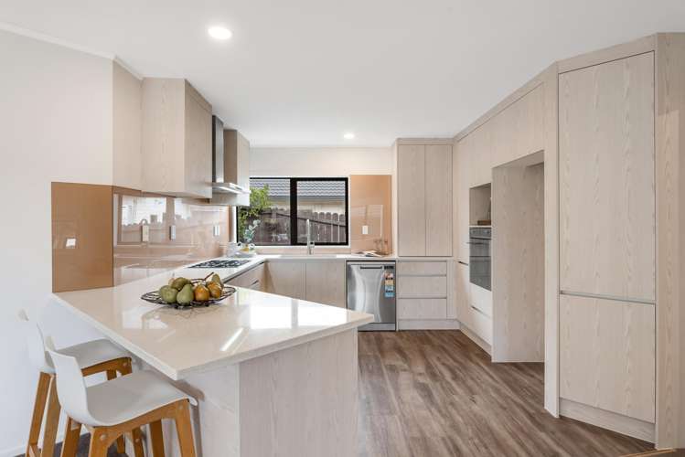 32 Ambleside Drive_4