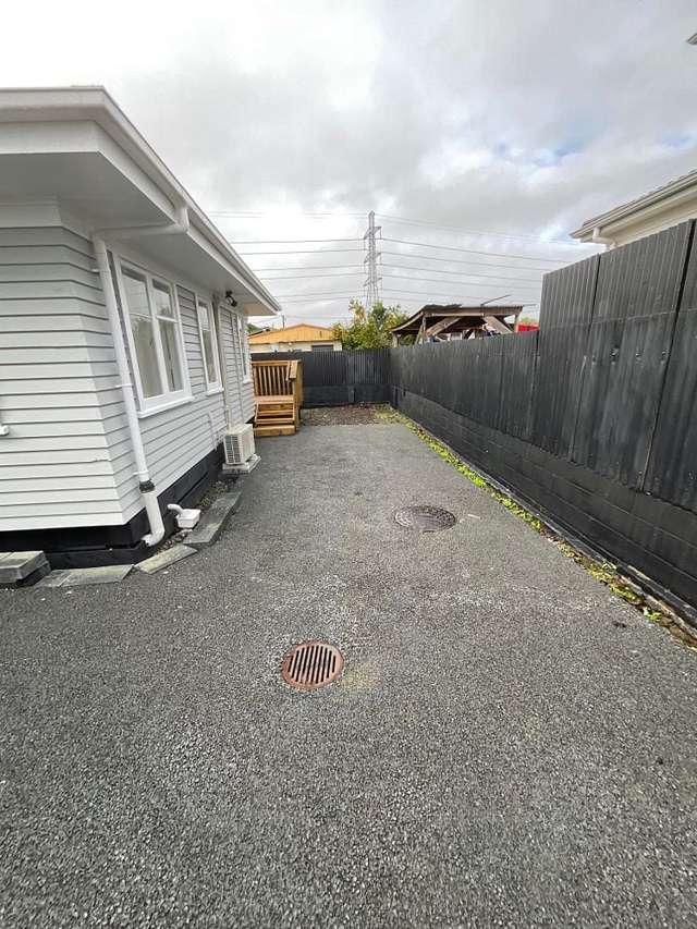 Charming 3BR Home in Otara!