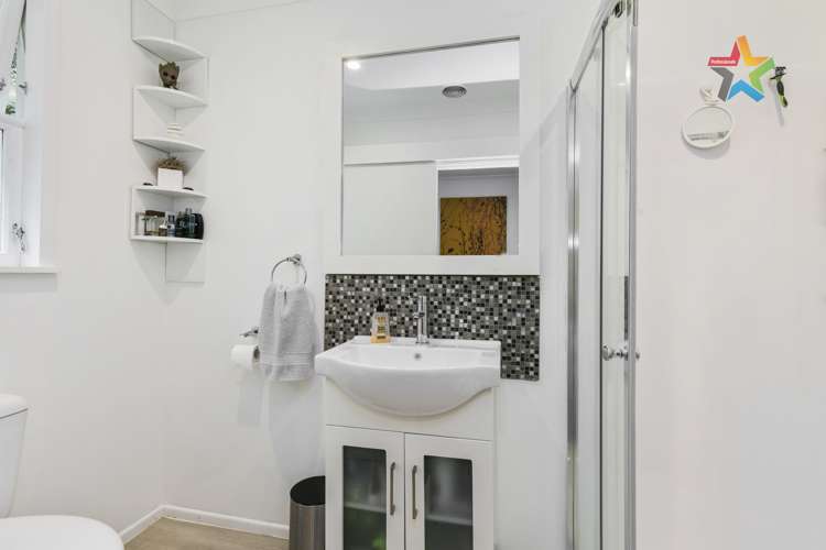 9 Karaka Street Otaki Beach_12