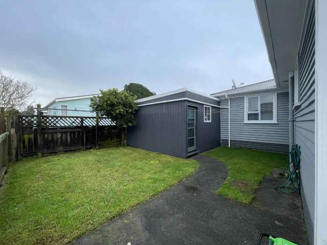 12 Karaka Street 2160_2