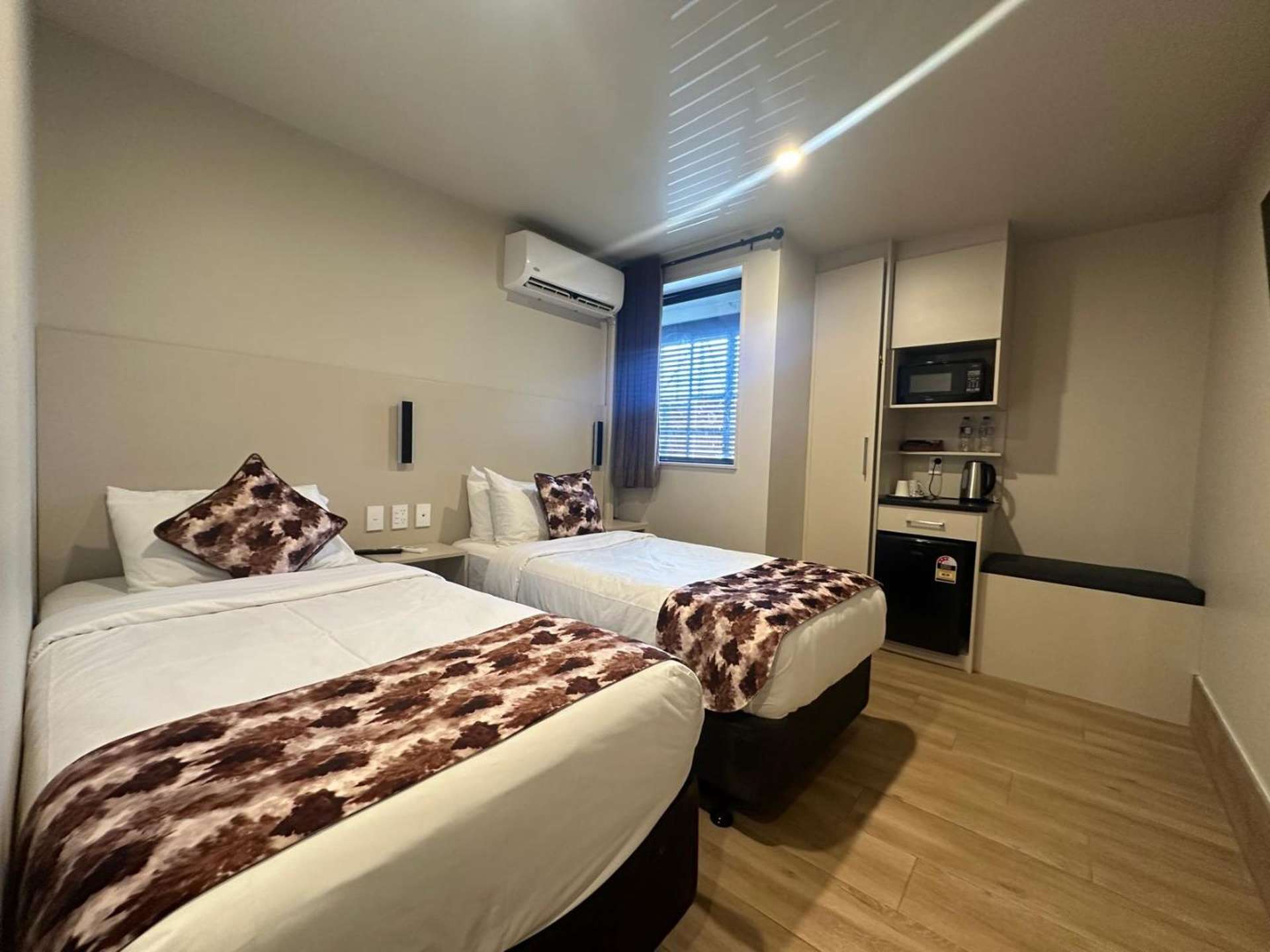 1/245 Mount Albert Road 10082_0