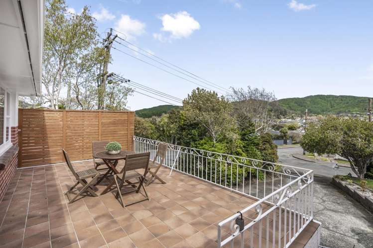 2 Isabel Grove Wainuiomata_3