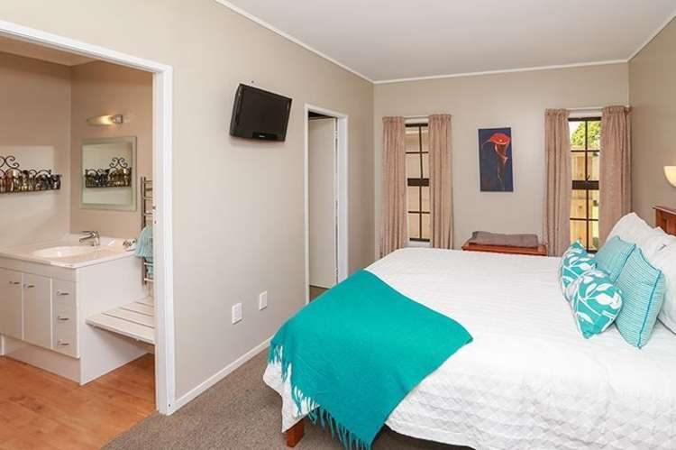 19 Highland Drive Pukete_17