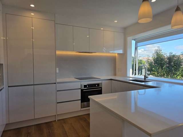2A Holiday Road Stanmore Bay_1