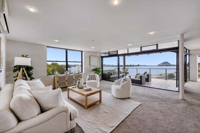Boutique apartment with water views