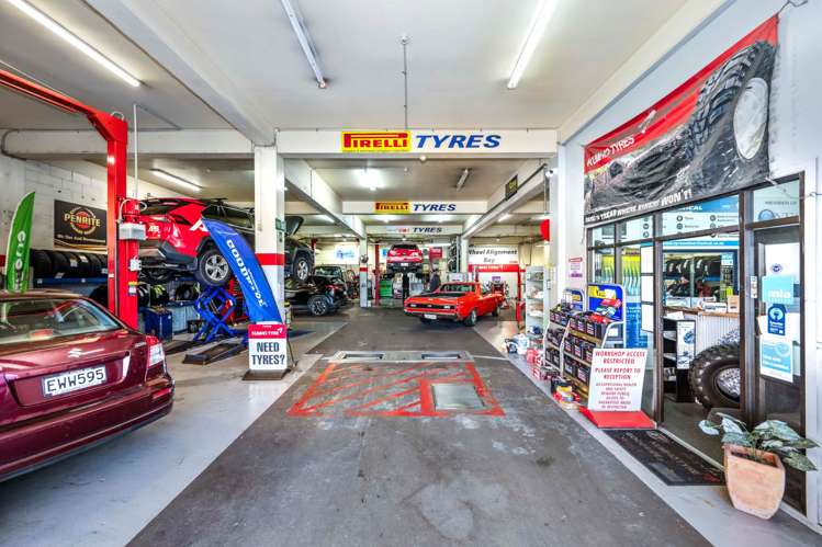 Units A&B/333-335 Sandringham Road St Lukes_6