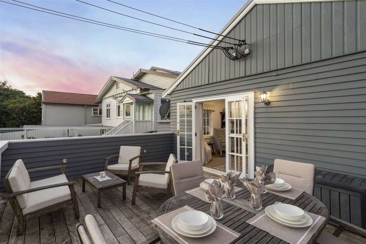 6 Hayr Road Three Kings_13