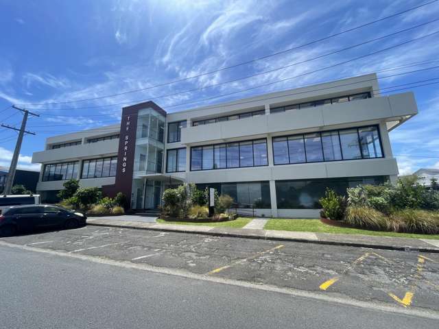 Spacious Onehunga office on Level 3