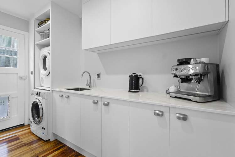 9 Rona Street Eastbourne_21