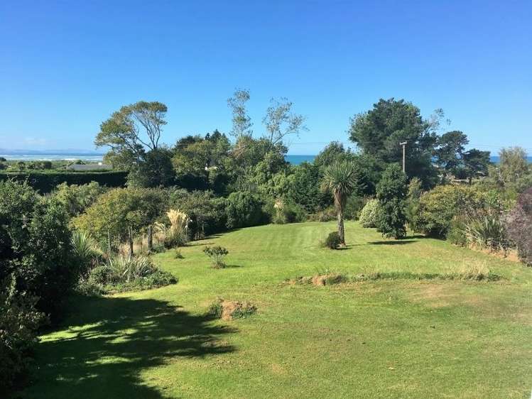 15 Frances Street Taieri Mouth_12