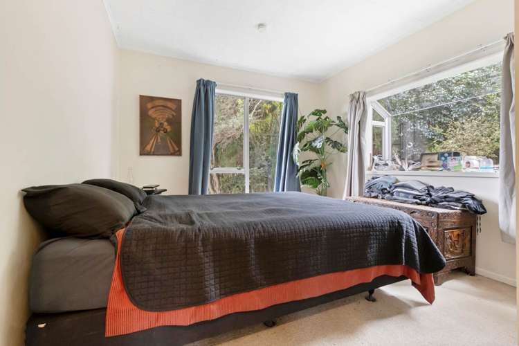 1 Norman Road Titirangi_8