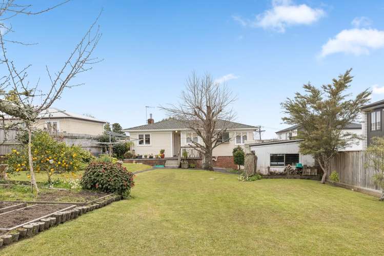 5 Valron Road Te Atatu South_24