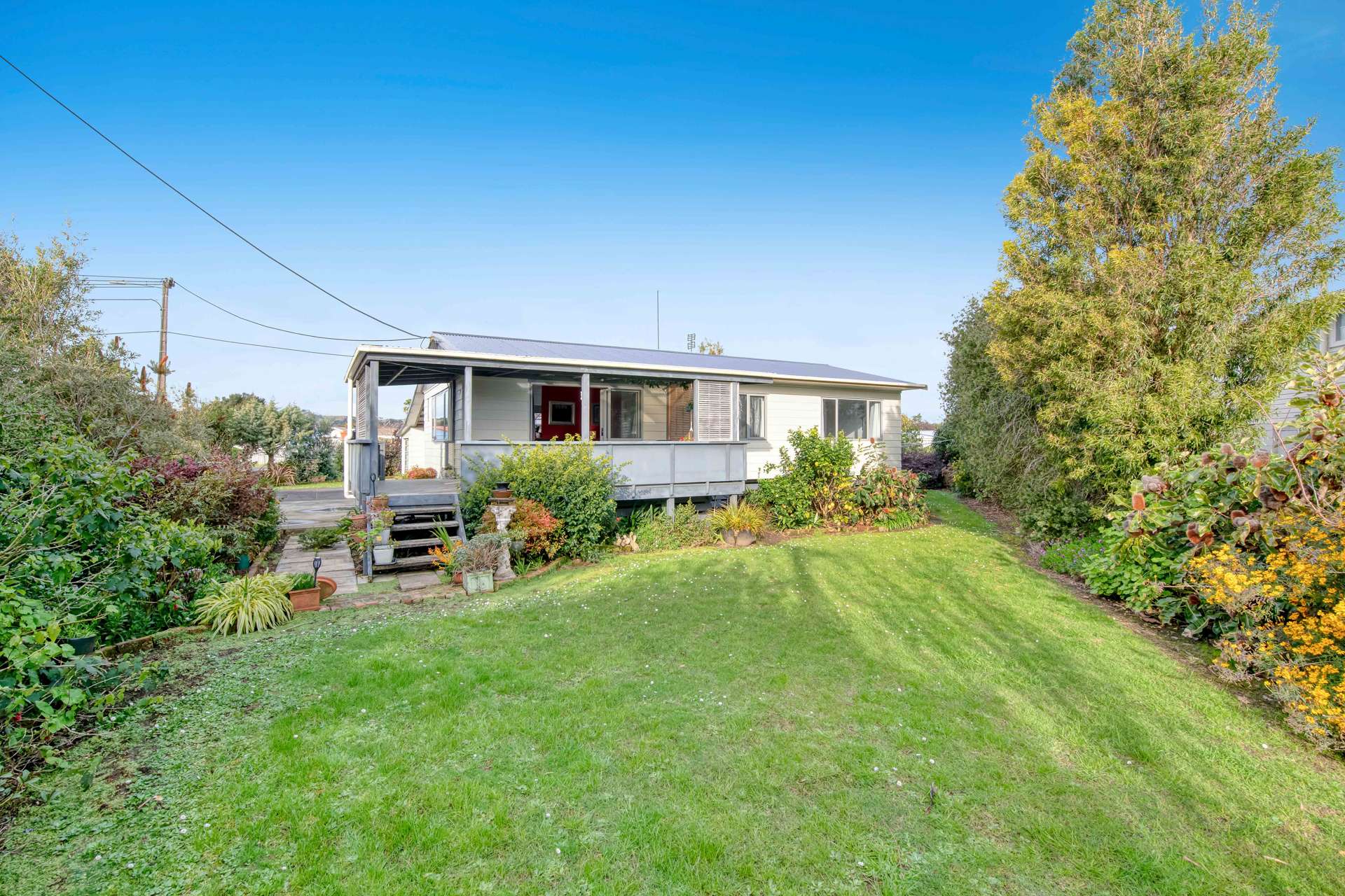 6 Parakai Ave, Parakai Helensville_0