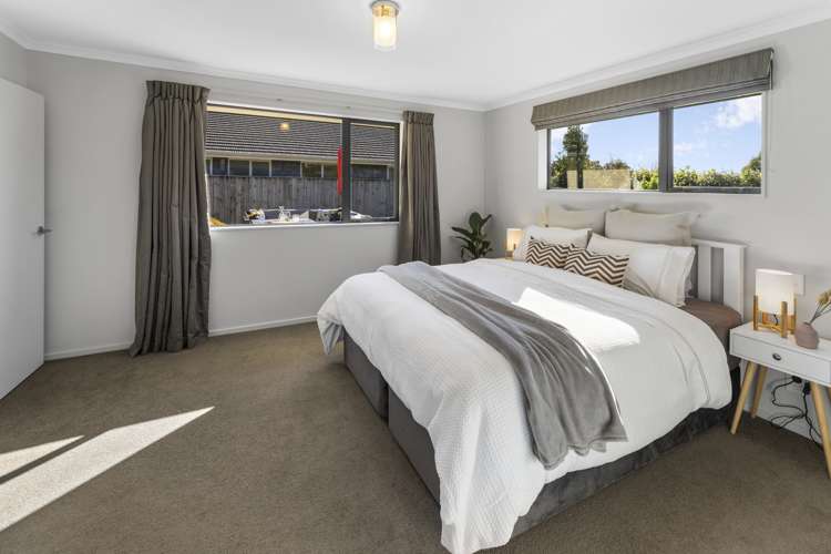 78 Washbourn Drive Richmond_14