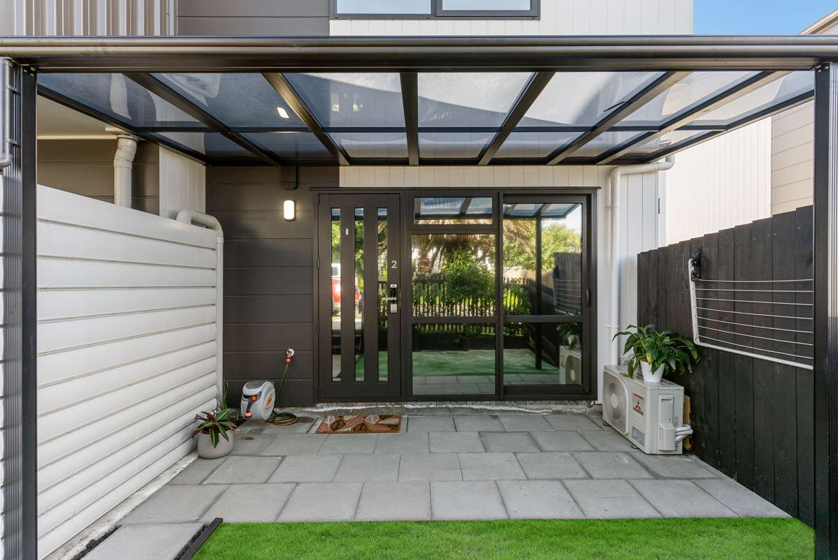 2/4 Harry Ward Place_5