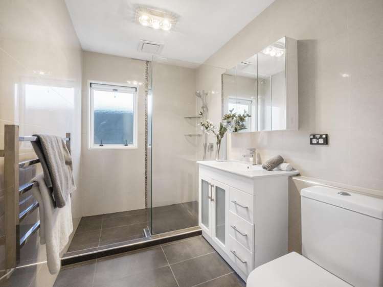27 Teelin Place Flat Bush_15