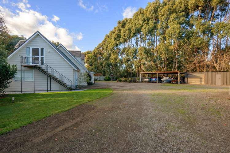 15 Neal Road Rarangi_15