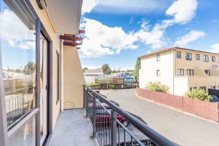 8/8 Margan Avenue New Lynn_9