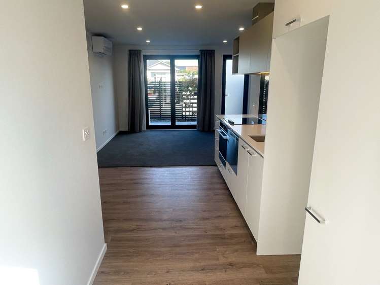 6/44 Antigua Street Addington_2