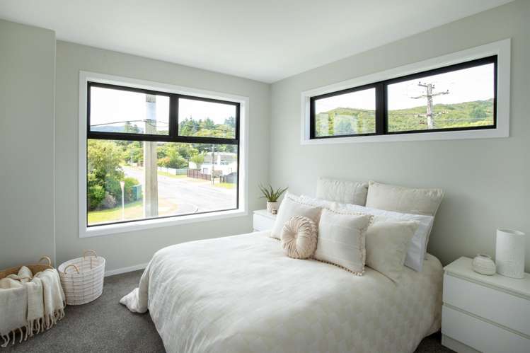 6-8 Reading Street Wainuiomata_8
