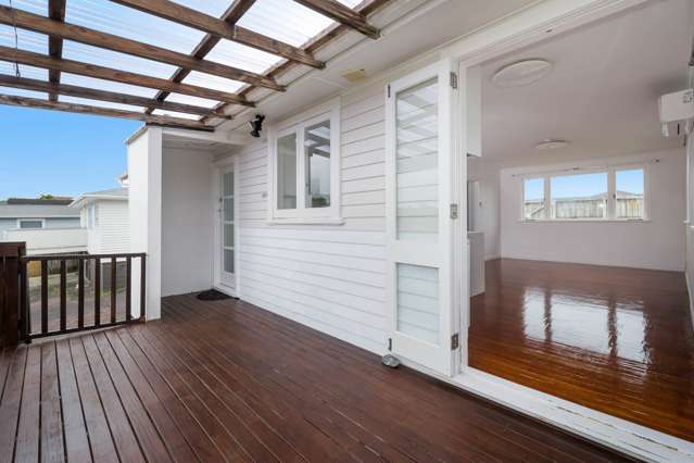 Renovated 3 Bedroom, Forrest Hill