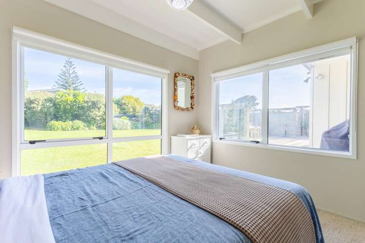 115 Field Way Waikanae Beach_16
