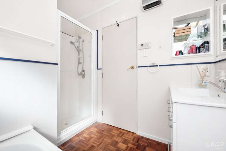 22 Denver Grove Totara Park_11