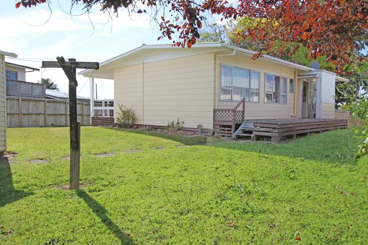 109 Charleston Avenue Whangamata_17