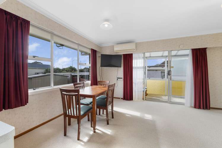 2/4 Severn Place Spotswood_8