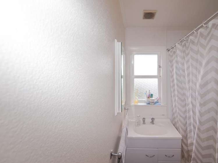 11 Braemar Terrace Johnsonville Wellington City Houses for Rent