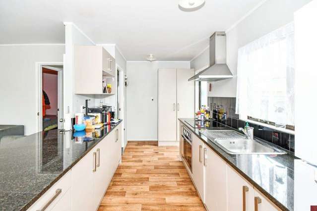 1/24 Burundi Avenue Clendon Park_1