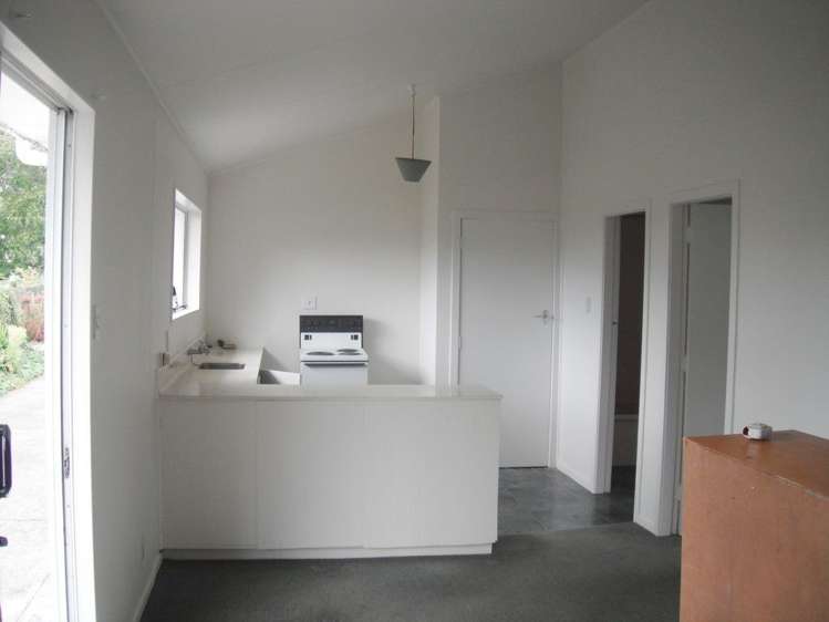 2/133 Tipahi Street Nelson South_2