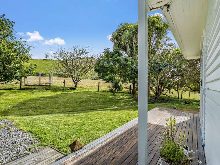 26 Puriri Glade Maungaturoto_19