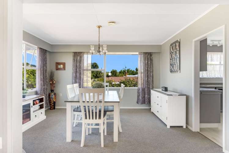 12 Banks Street Tolaga Bay_12