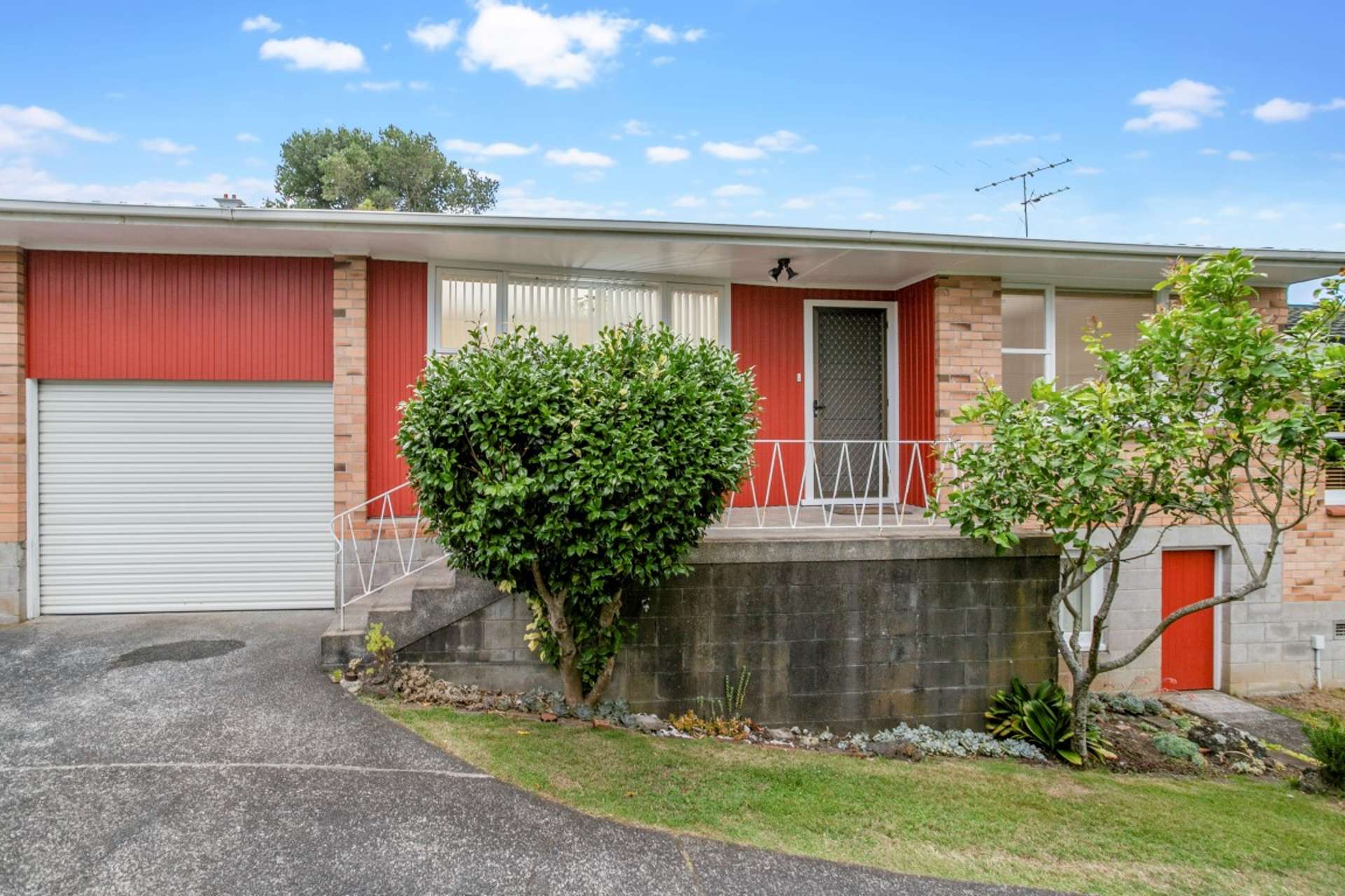 2/8 Fairview Road Mount Eden_0