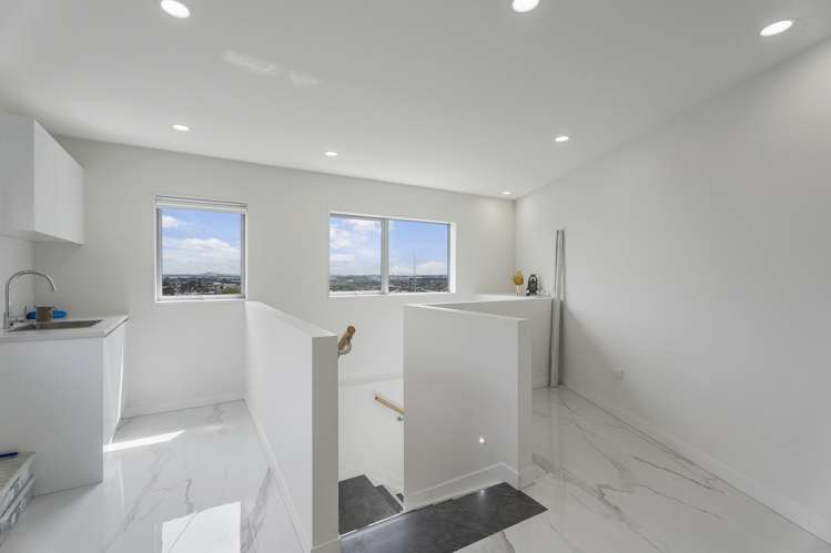 30 Lowburn Place Clover Park_13