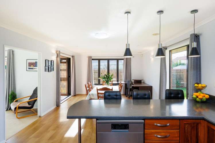 34 Meridian Grove Kelvin Grove_10