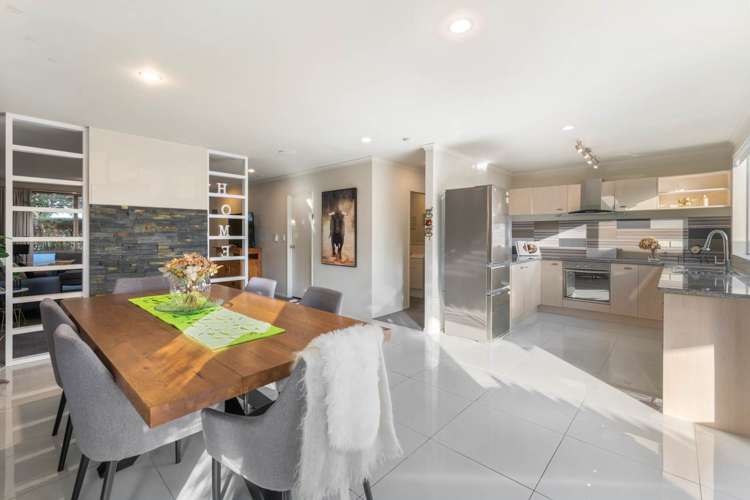 32 Bruce Pulman Drive Takanini_12