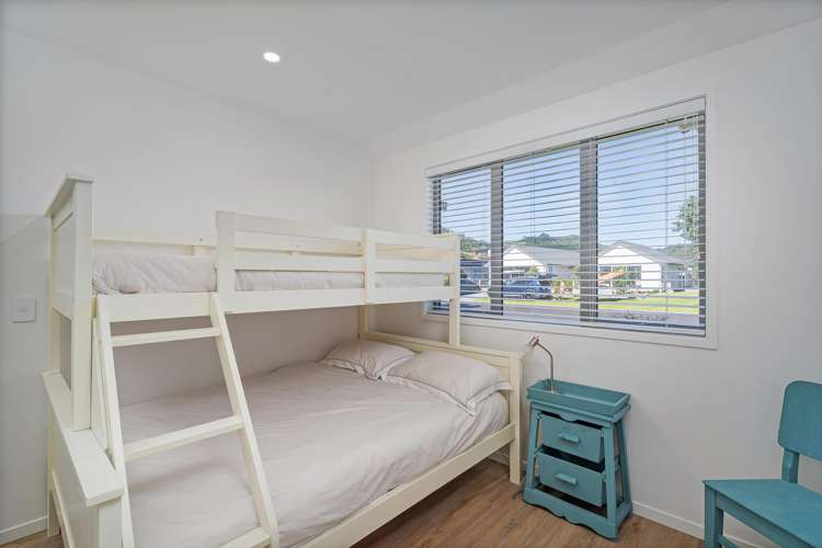 44 Longreach Drive Cooks Beach_17