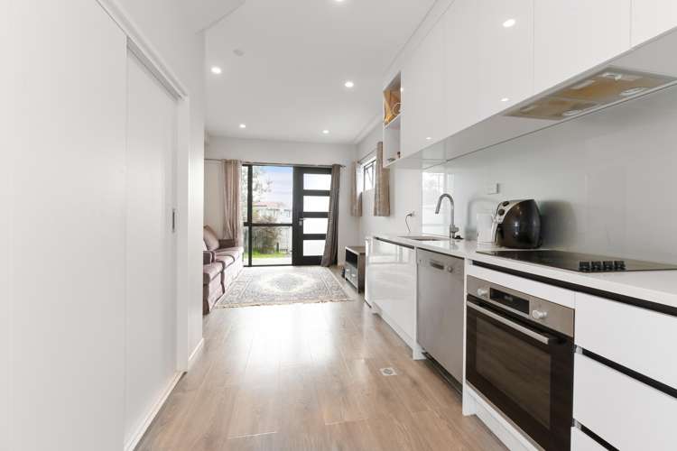 3/24 Tara Road Henderson_7