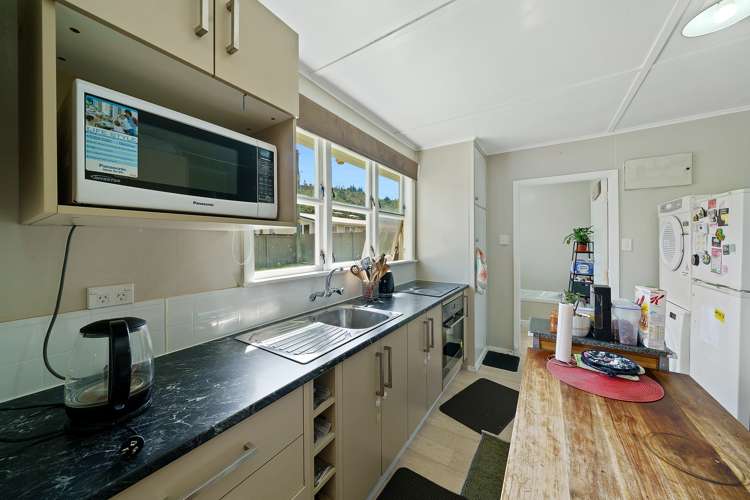 306 George Street Stokes Valley_7