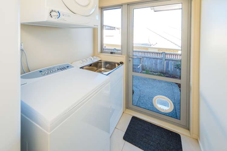 16 Lithgow Drive Otamatea_18