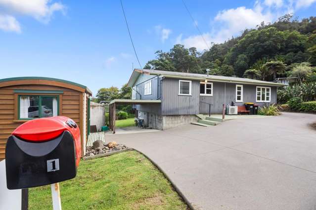A Charming 2-Bedroom Retreat in Waiomu.