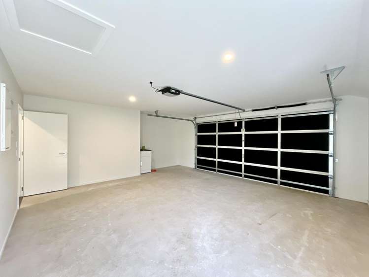 44 Lennon Drive 11103_13