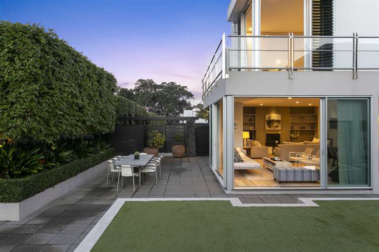 8/258 Hurstmere Road Takapuna_30