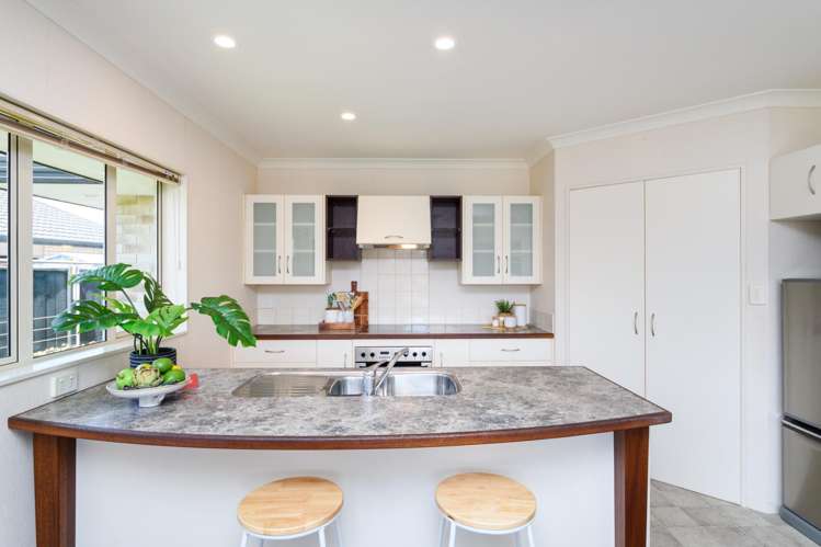 17 Brookside Close Highbury_11