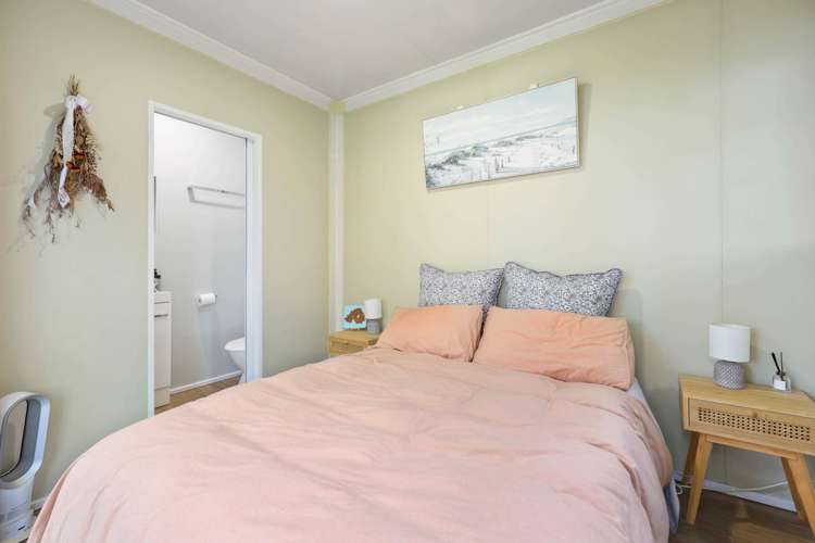 3/132 Onewa Road Northcote_9