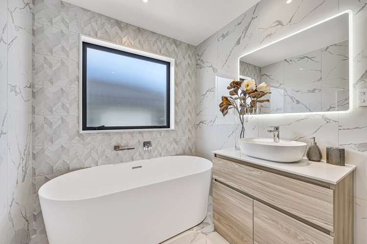 10 Teitei Rise Flat Bush_33