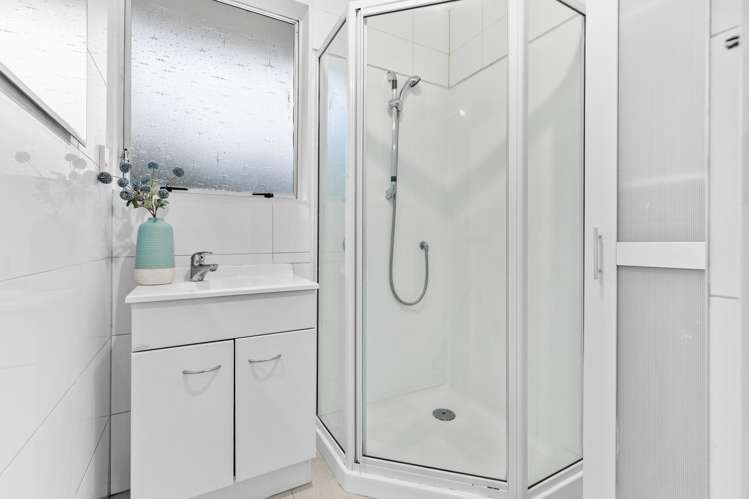 10 Beauchamp Drive Massey_17