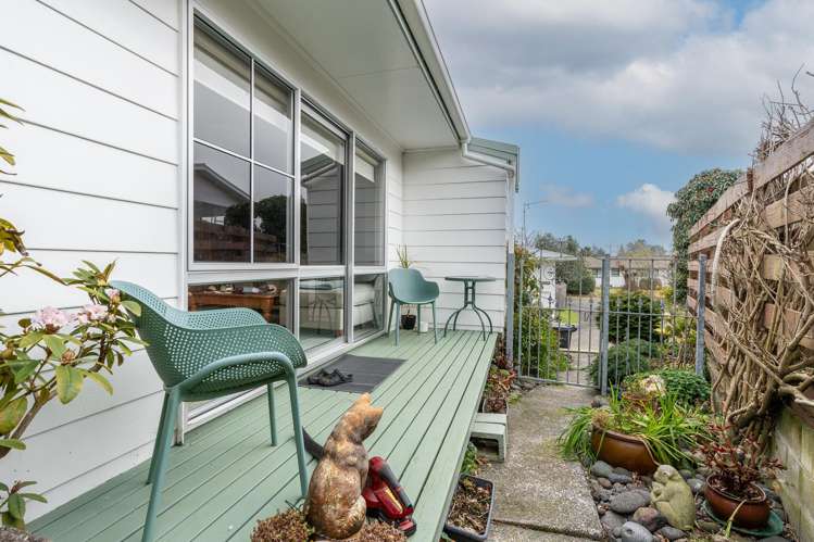 18b Ridgeway Place Glenview_13